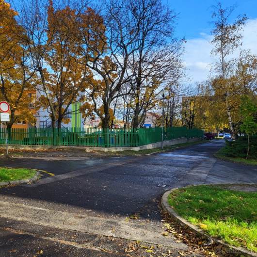 Predaj slnenho 4 izbovho bytu vo vbornej lokalite v Rai, itkov plocha 82 m2. 6.posch.-6, byt je slnen a orientovan na dve strany vchod a z