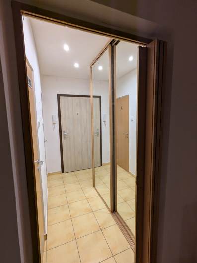 Pren�jom 1-izbov�ho bytu � Silv�nska ulica, Karlova Ves  Pon�kame na pren�jom 1-izbov� byt na Silv�nskej ulici v mestskej �asti Karlova Ves. Byt sa na