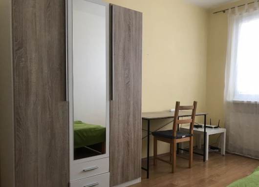 Prenjom iastone zrekontruovanho 3 izbovho bytu v Petralke pri Slneniciach na dlhodob prenjom Jasovsk ulica.